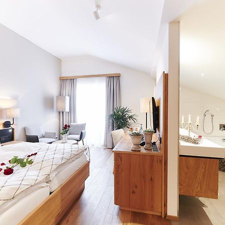 Landgasthaus Helpfauer Hof Екстер'єр фото