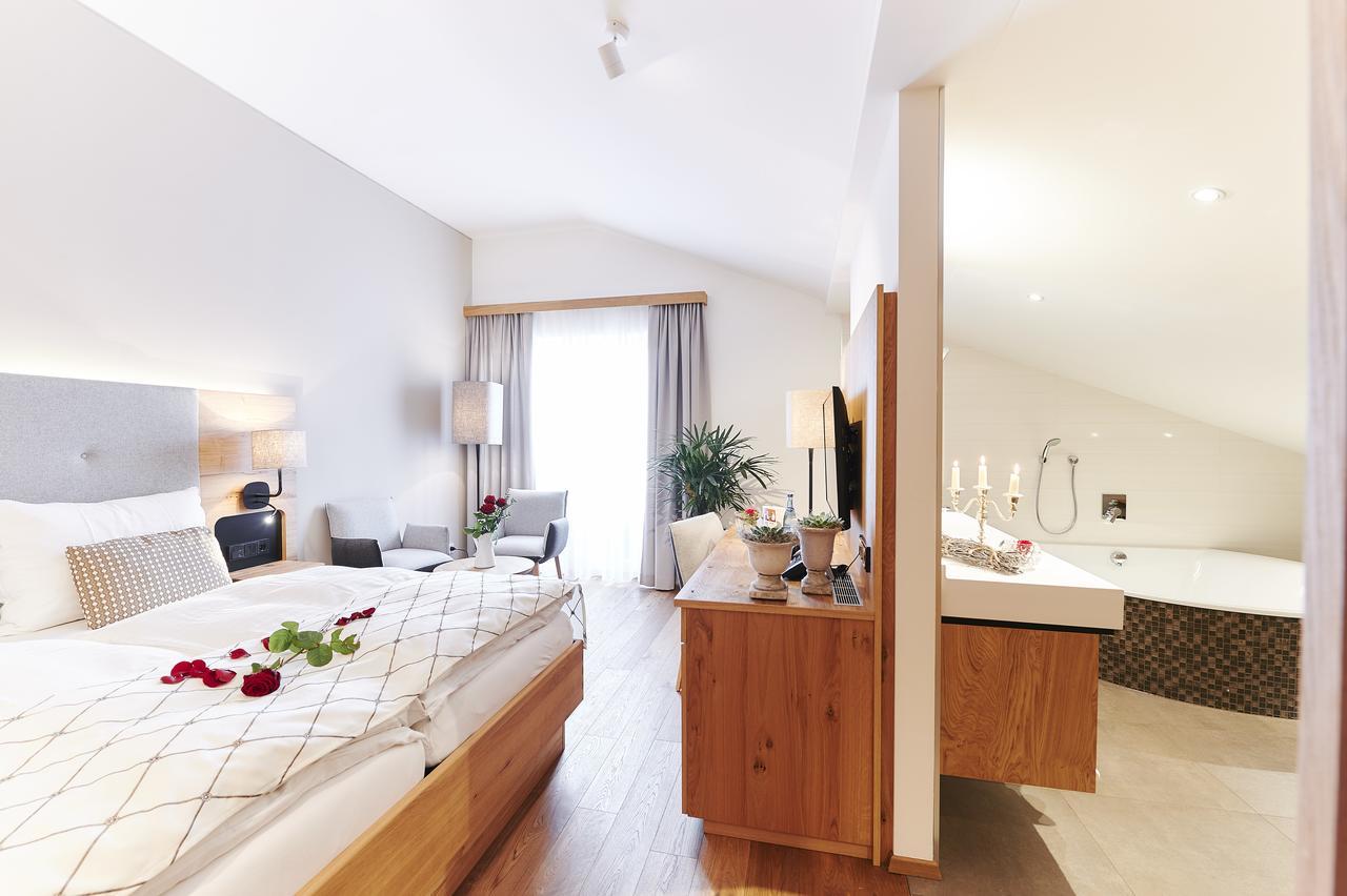 Landgasthaus Helpfauer Hof Екстер'єр фото